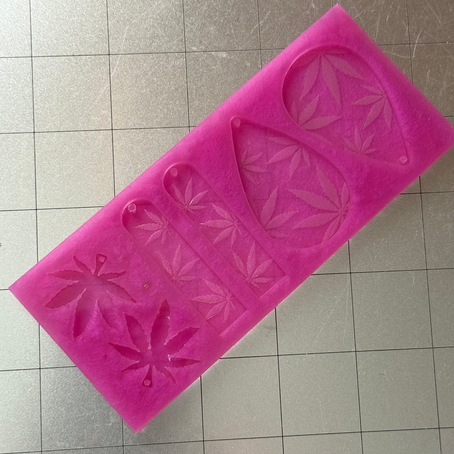 420 Earrings Palette Mold