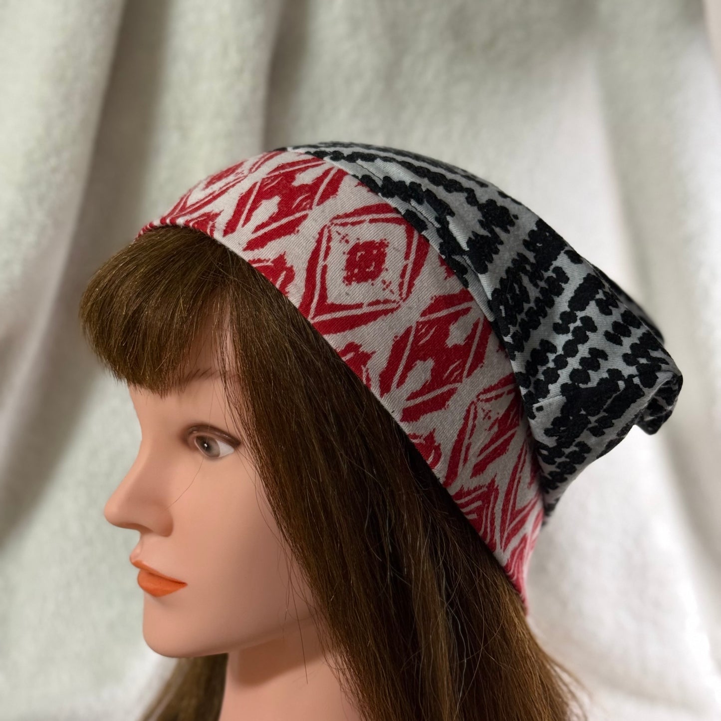 Black & Red Geometric Lightweight Slouch Beanie – Upcycled Everyday Hat