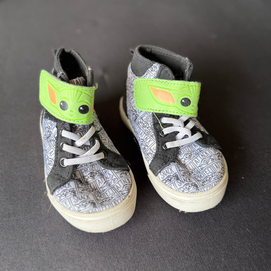 Baby Yoda Kids Shoes Play Condition