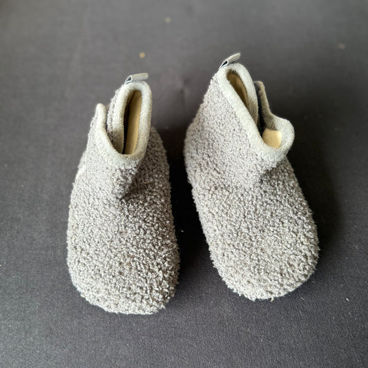 Kids House Shoes Play Condition