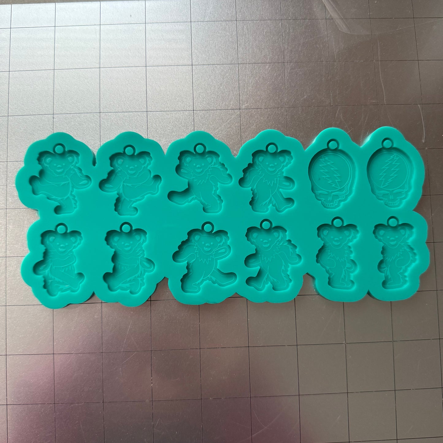 Grateful Bears Earring Palette Mold