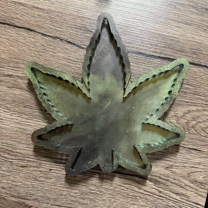 Resin Potleaf Ashtray